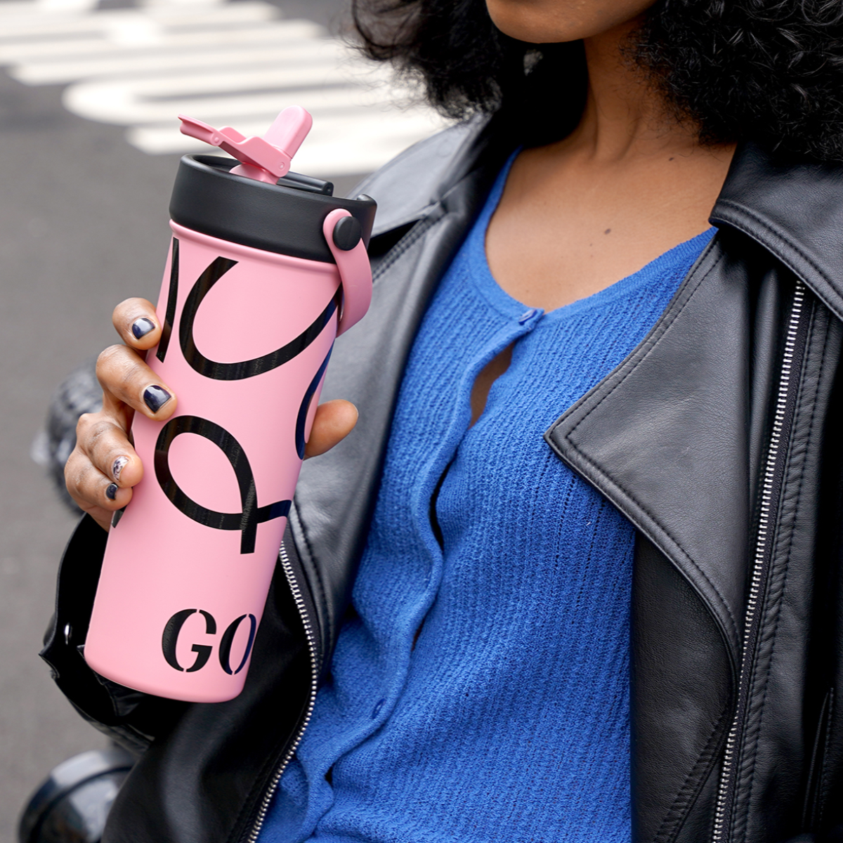 GOOM [GRAFFITI] 20oz Tumbler with Flip Straw and Top Handle - Blush Blossom